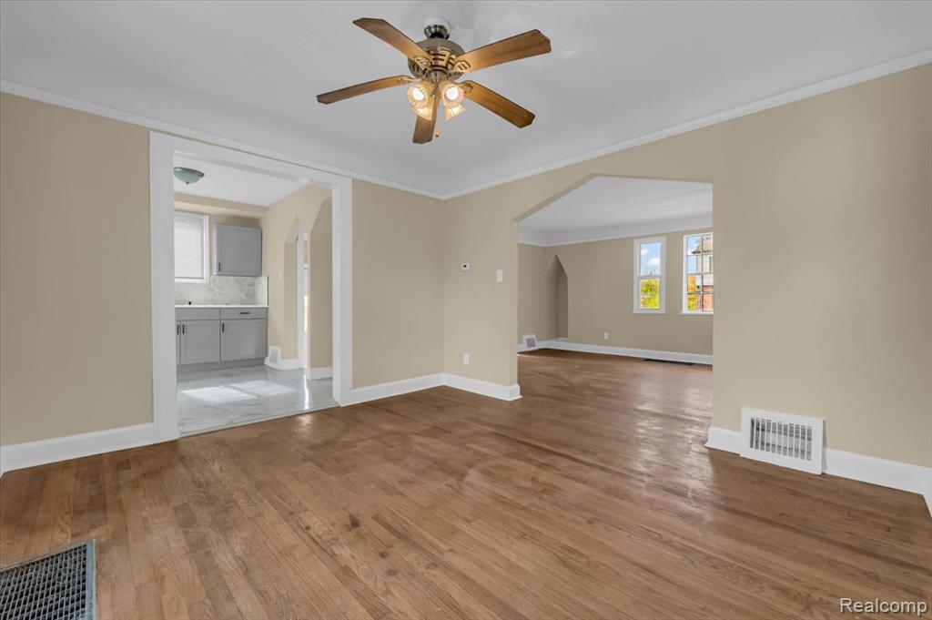 16862 Sorrento Street, Detroit, MI 48235 — Photo 9