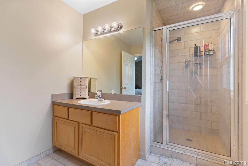 39650 Macomber Street, Harrison Township, MI — Photo 17
