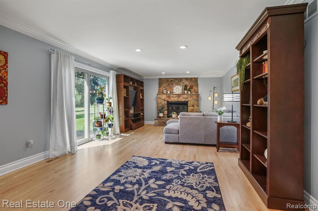 10124 Royce Drive, South Lyon, MI 48178 — Photo 14