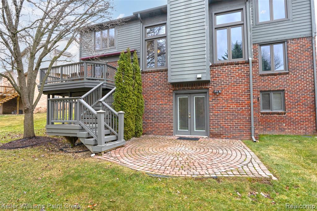 247 Glenmoor Drive S, Rochester, MI 48307 — Photo 55