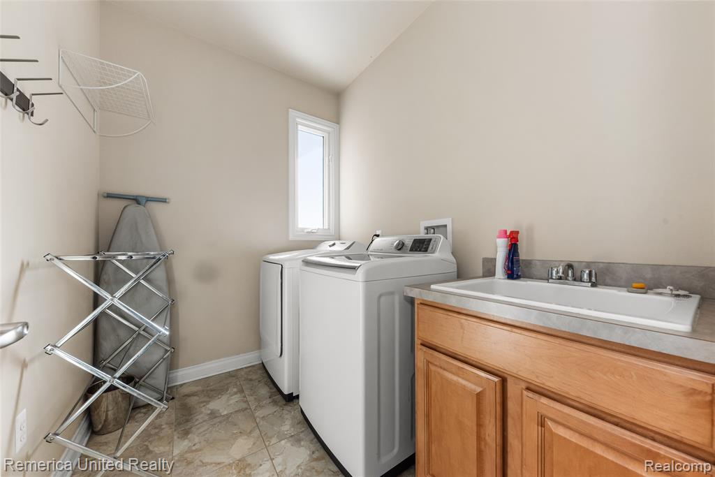 24695 Wedgewood Dr, South Lyon, MI 48178 — Photo 29