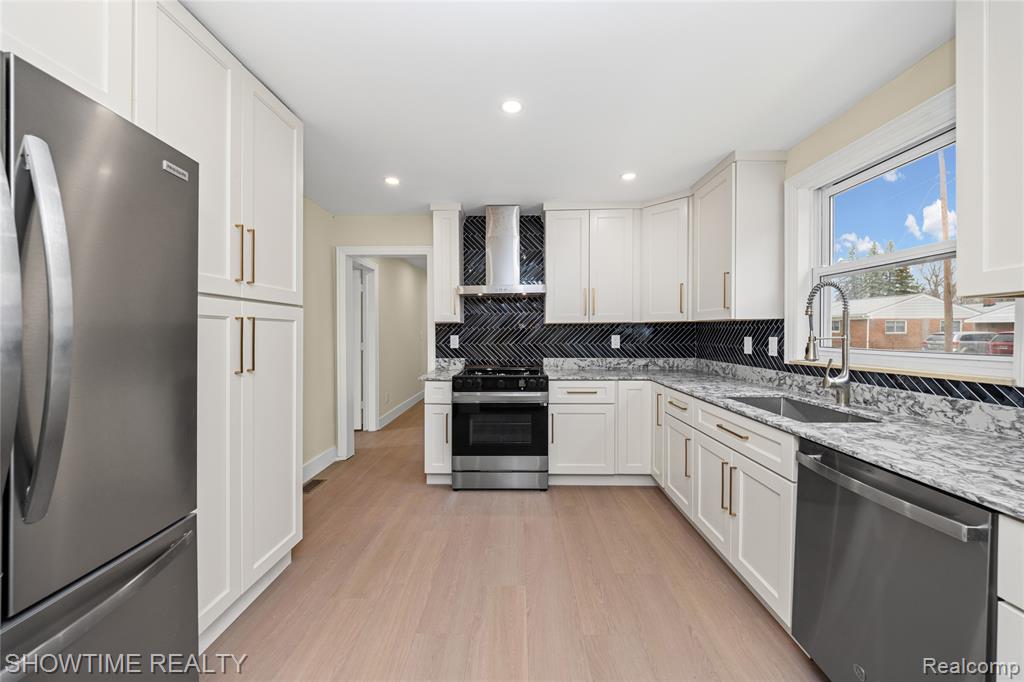 30430 Park Street, Roseville, MI 48066 — Photo 28