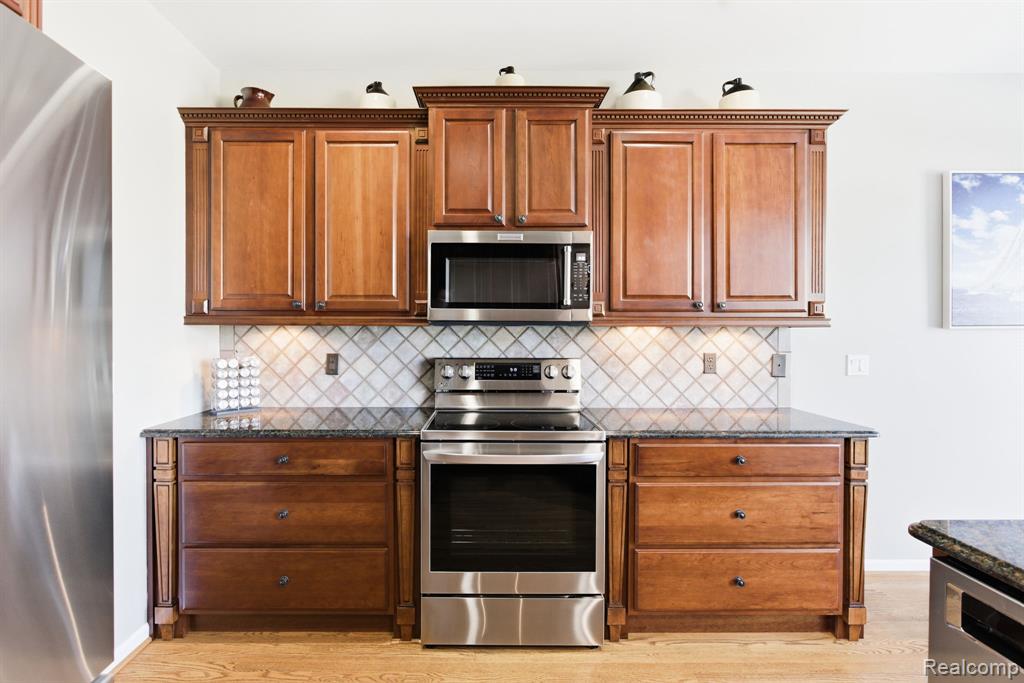 954 Edison Shores Court, Port Huron, MI 48060 — Photo 15