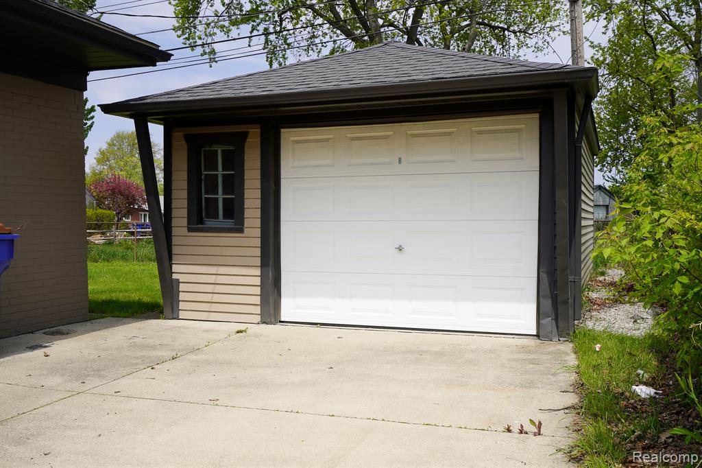 5367 E 13 Mile Road, Warren, MI 48092 — Photo 6