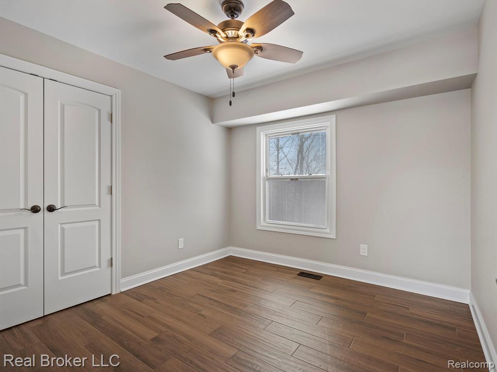 680 CRESCENT Court, Ortonville, MI 48462 — Photo 19