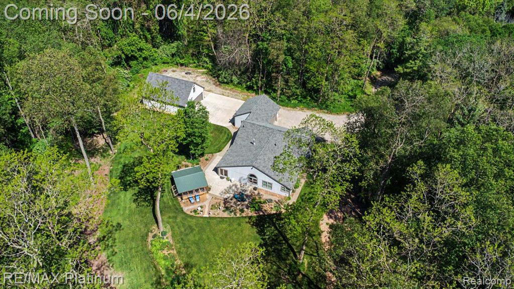 535 Wolfe Road, Ortonville, MI 48462 — Photo 2