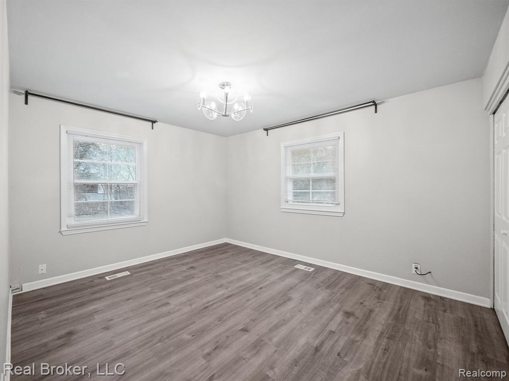 1909 Marie Circle, Bloomfield Hills, MI 48302 — Photo 15