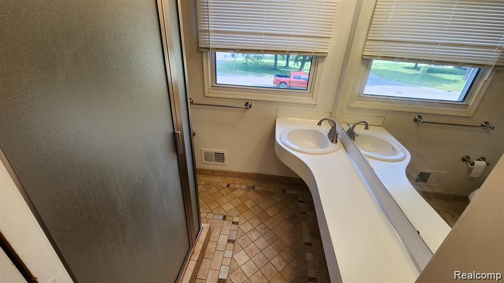422 Boutell Drive, Grand Blanc, MI 48439 — Photo 21