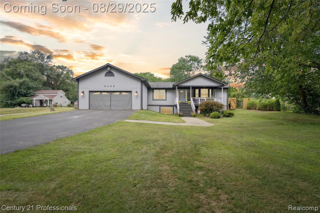 5455 Westview Road, Clarkston, MI — front exterior