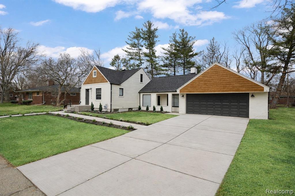 19133 Huntington Avenue, Harper Woods, MI 48225 — Photo 42
