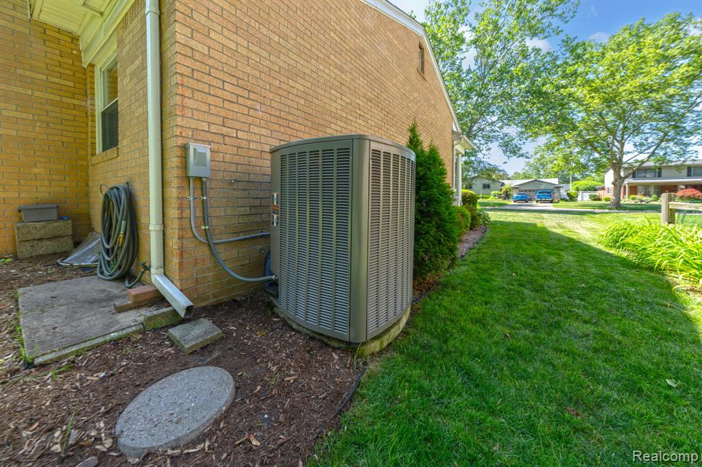 4180 Allegheny Drive, Troy, MI 48085 — Photo 45