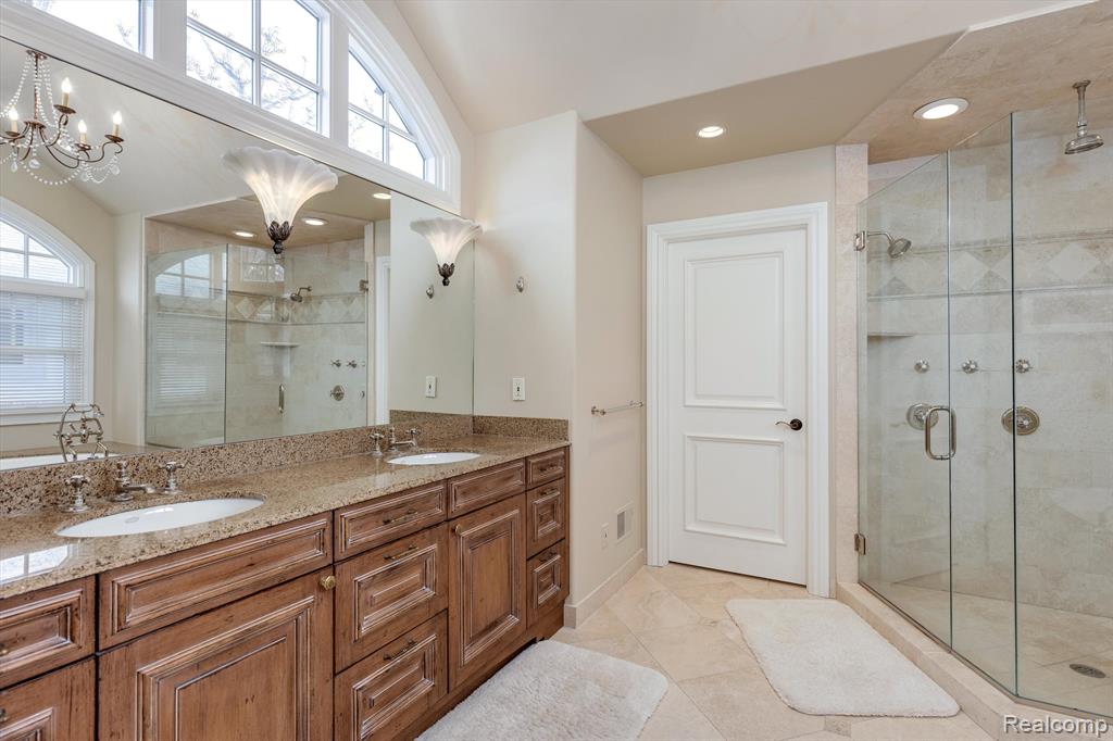 682 WALLACE Street, Birmingham, MI 48009 — Photo 29