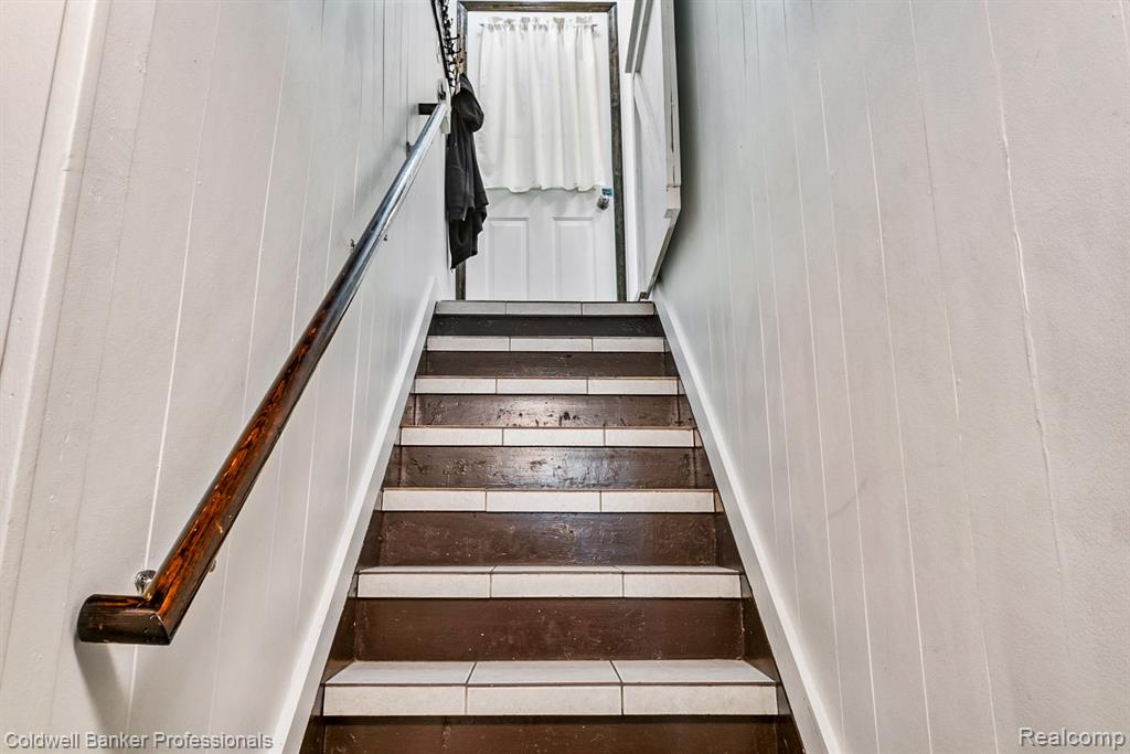 451 Hauxwell Drive, Lake Orion, MI 48362 — Photo 28