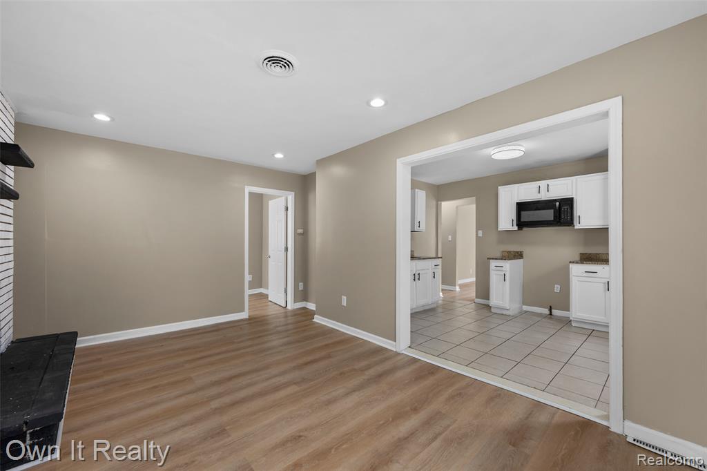 6459 Brace Street, Detroit, MI 48228 — Photo 10