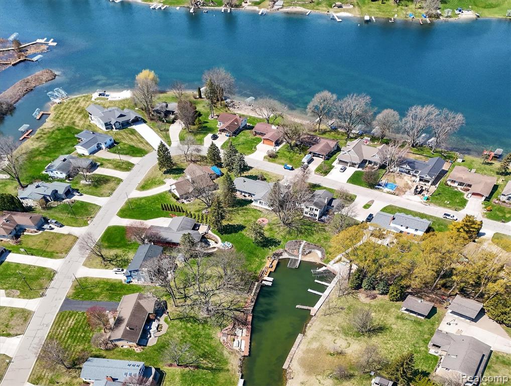 16147 Silvercrest Drive, Fenton, MI 48430 — Photo 59