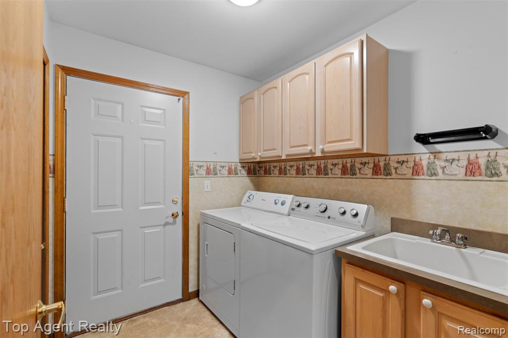4415 Firethorn Court, Warren, MI 48092 — Photo 15