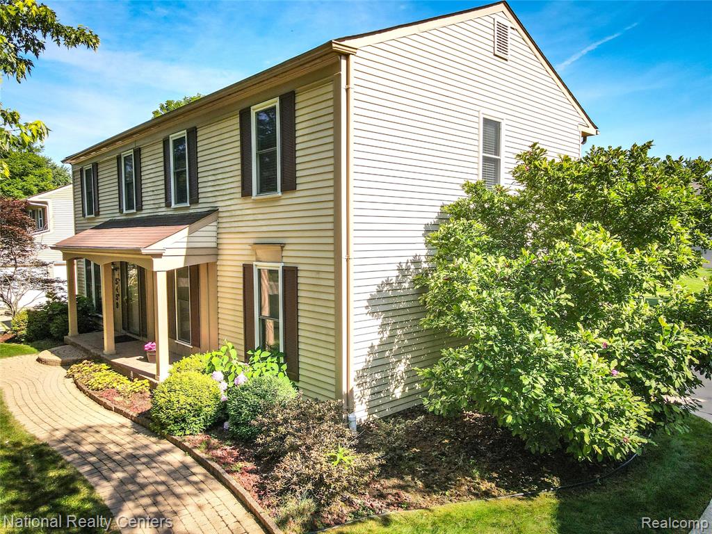 5459 N Piccadilly, West Bloomfield, MI — Photo 7
