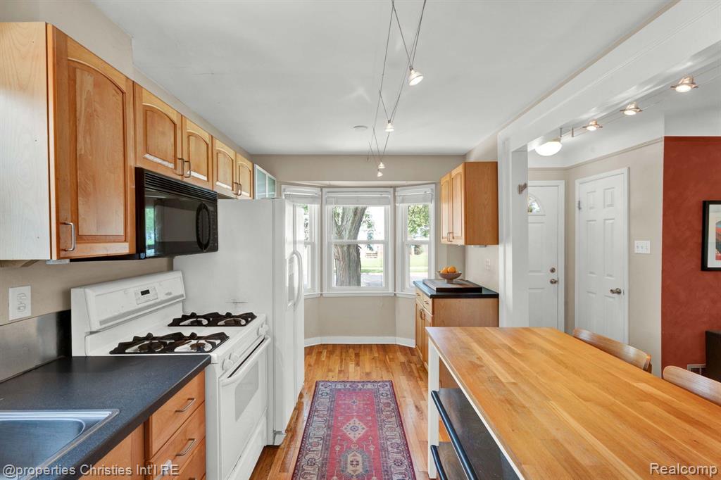 4095 CUMMINGS Avenue, Berkley, MI 48072 — Photo 11