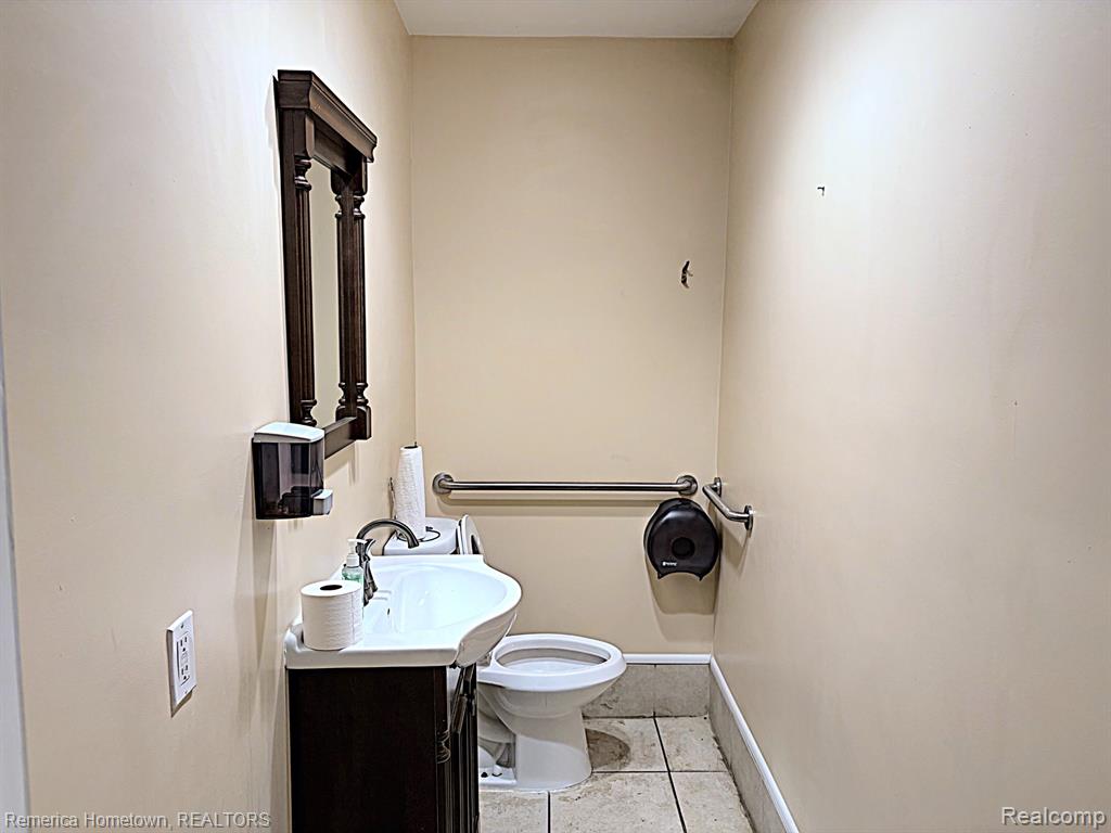23806 Grand River Avenue, Detroit, MI 48219 — Photo 4
