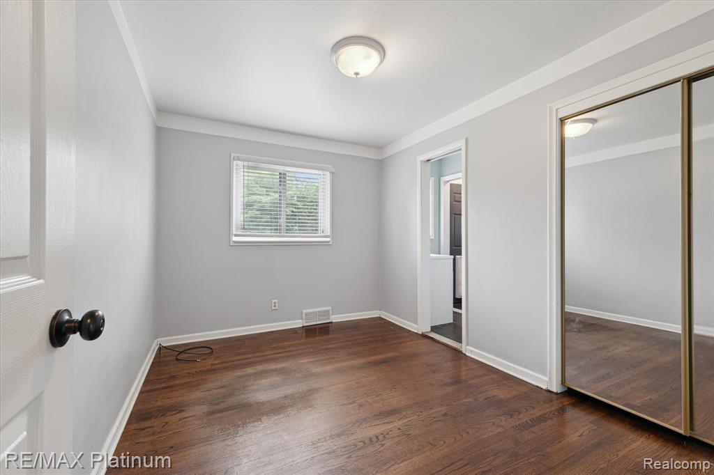8685 Terri Drive, Westland, MI — Photo 24