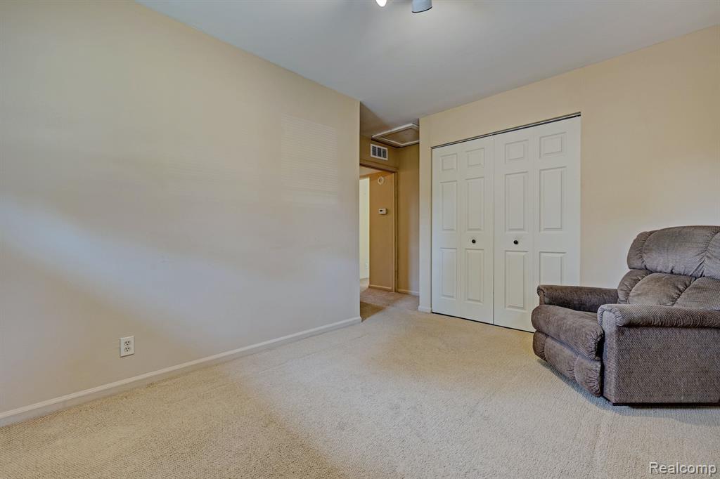 520 PARKVIEW Drive, Plymouth, MI 48170 — Photo 12