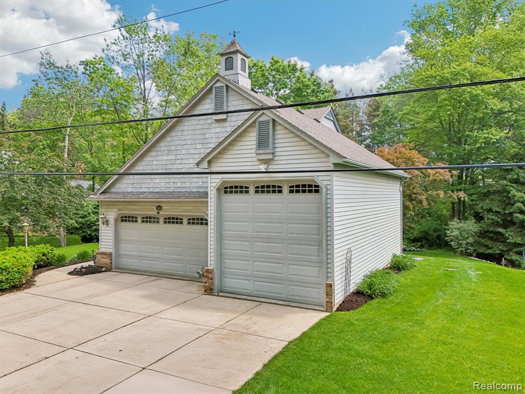7680 Allen Road, Clarkston, MI 48348 — Photo 3