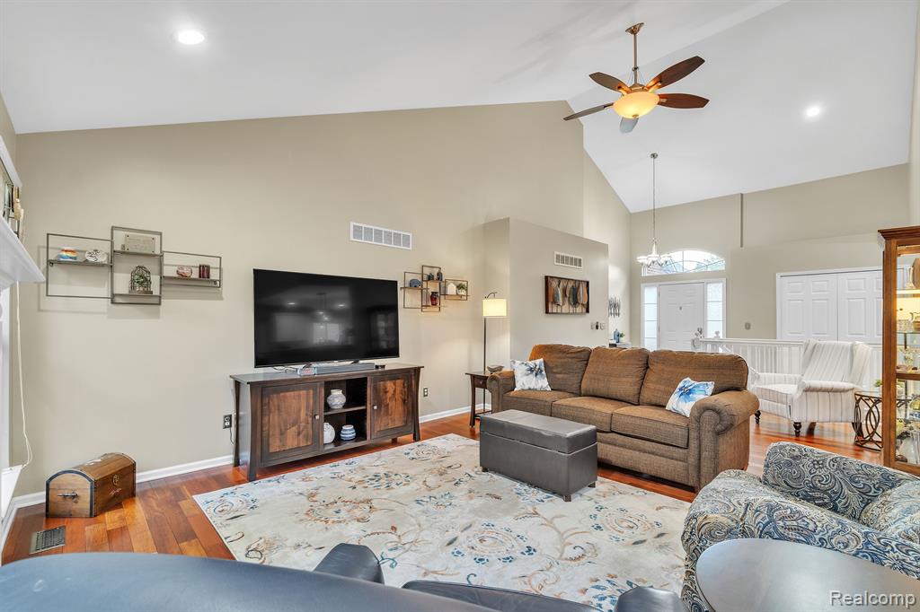 1134 Andover Circle, Commerce Twp, MI 48390 — Photo 8
