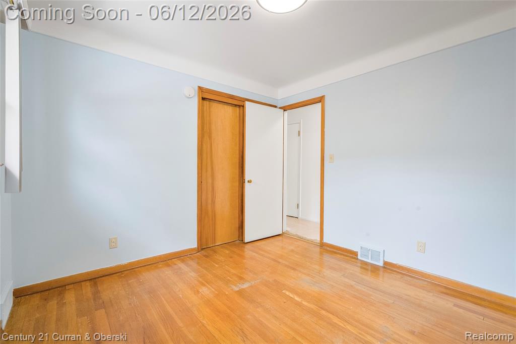 7602 Highview Street, Dearborn Heights, MI 48127 — Photo 9