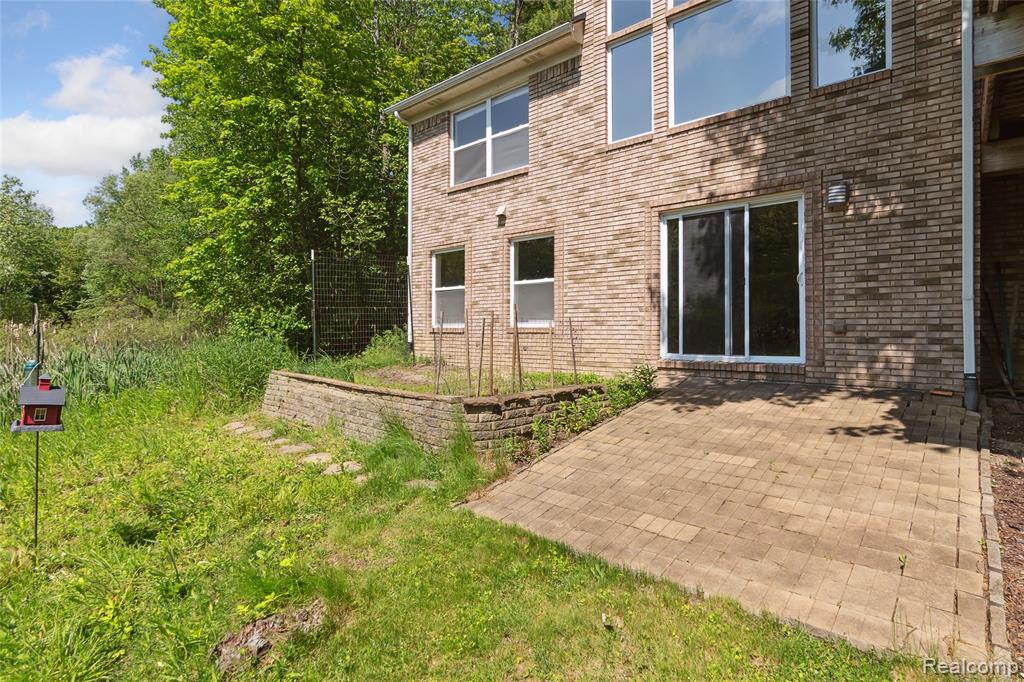 418 Greenan Lane, Lake Orion, MI 48362 — Photo 45