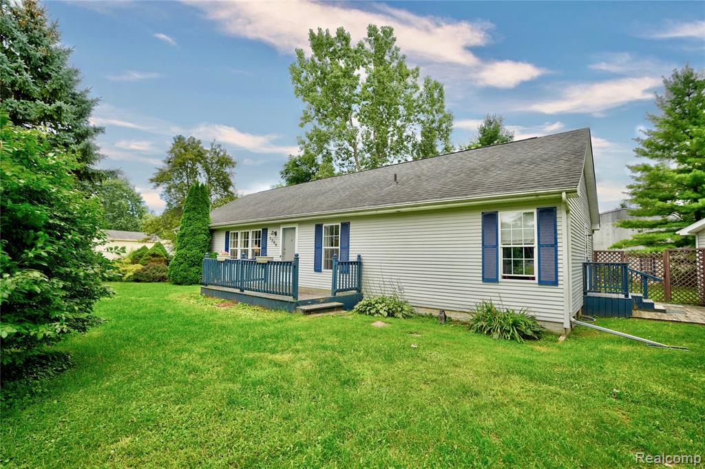5206 Lippincott Boulevard, Burton, MI 48519 — Photo 33