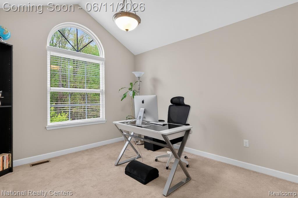27412 Victoria Road, Novi, MI — Photo 31