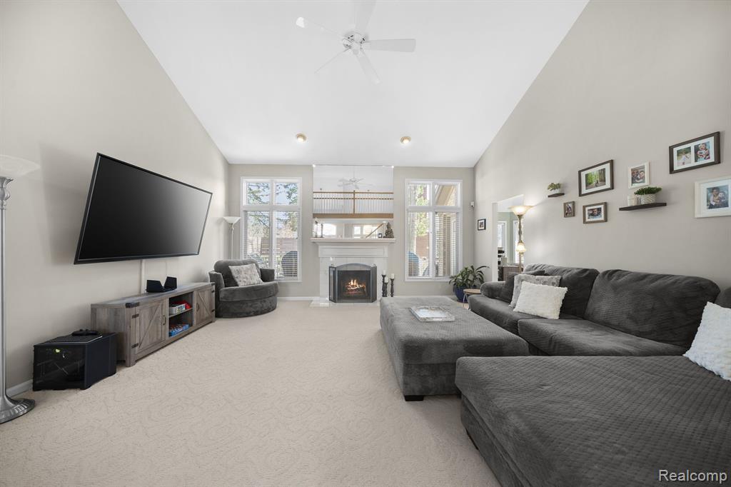55884 PARKVIEW Drive, Shelby Twp, MI 48316 — Photo 10