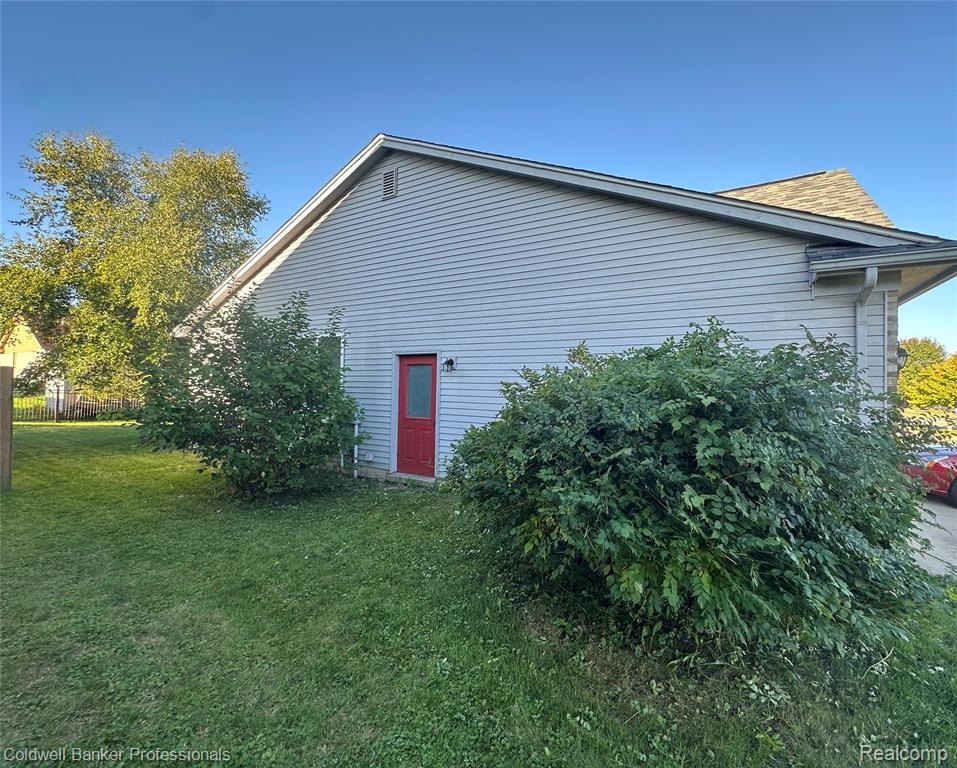 60 Old Carriage Lane, Lapeer, MI 48446 — Photo 25
