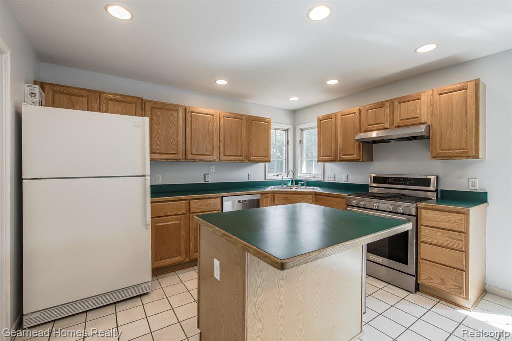 8088 Denton Hill Road, Fenton, MI 48430 — Photo 7
