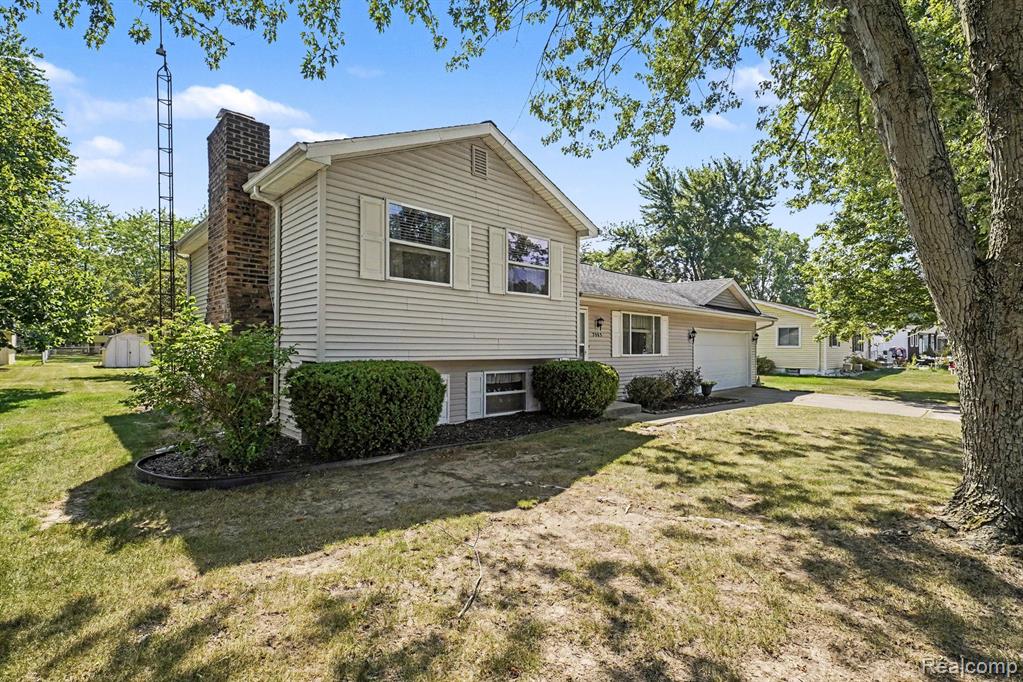 7083 Fairgrove Drive, Swartz Creek, MI 48473 — Photo 4
