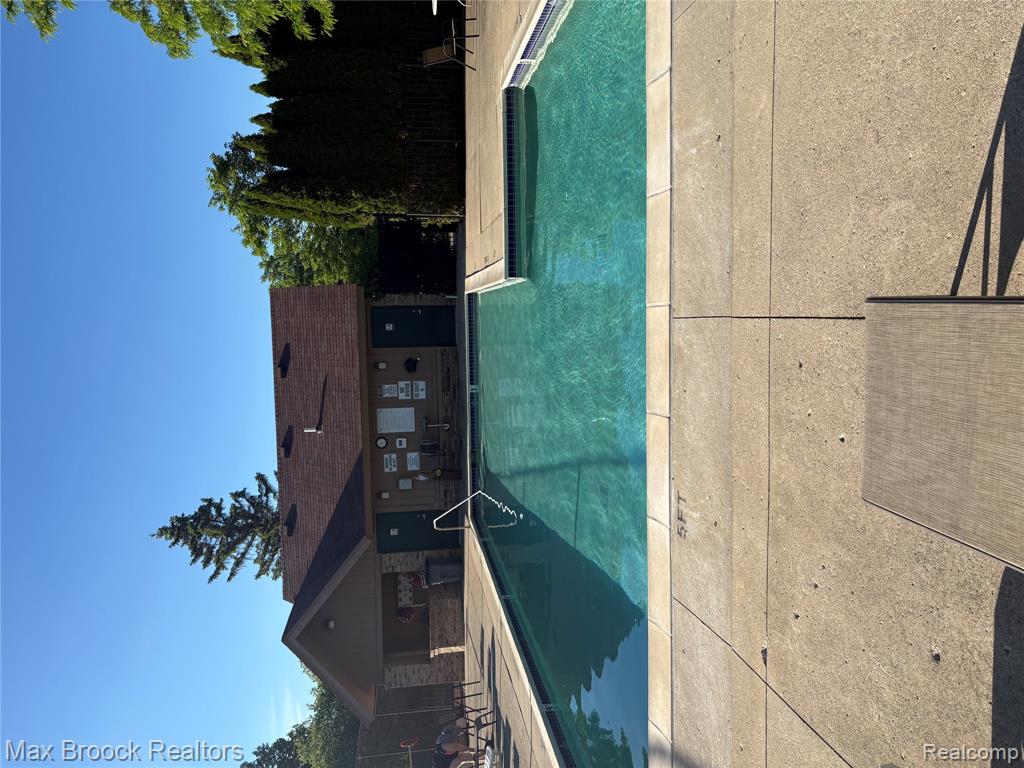 6606 Westbrooke Court, West Bloomfield, MI — Photo 34