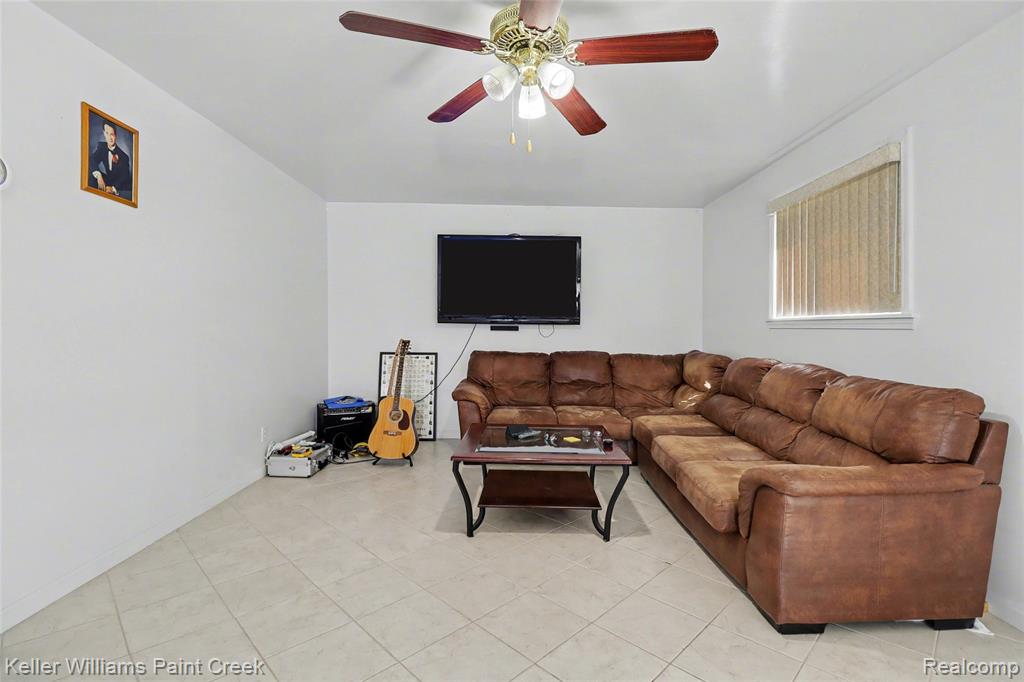 23070 Rosewood Street, Oak Park, MI 48237 — Photo 7