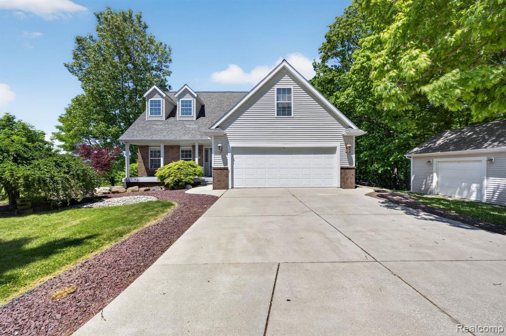 9055 Hegel Road, Goodrich Vlg, MI