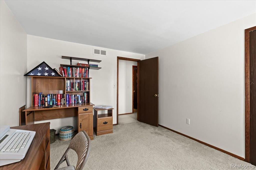 40528 LADENE Lane, Novi, MI — Photo 24