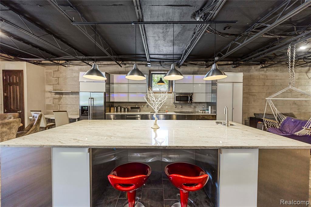 42183 Kouza Court, Belleville, MI, 48111