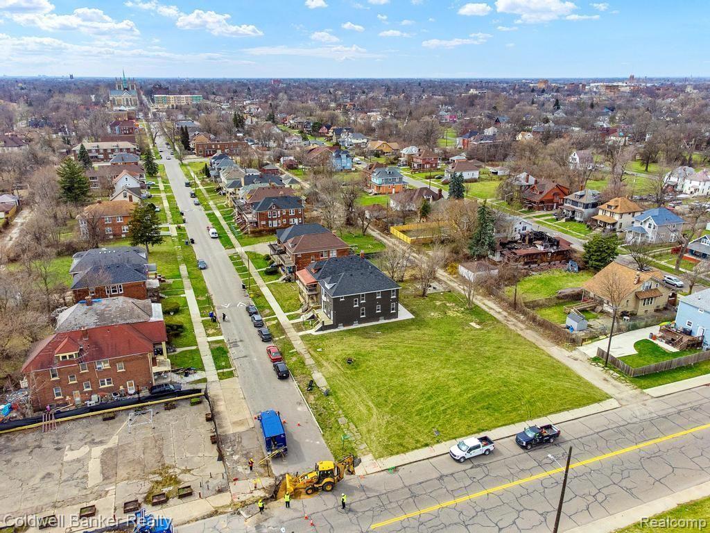 639 BELMONT Street, Detroit, MI 48202 — Photo 11