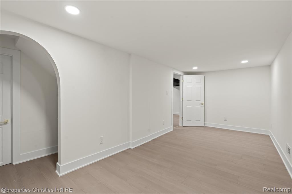 38590 Superior Street, Romulus, MI 48174 — Photo 25