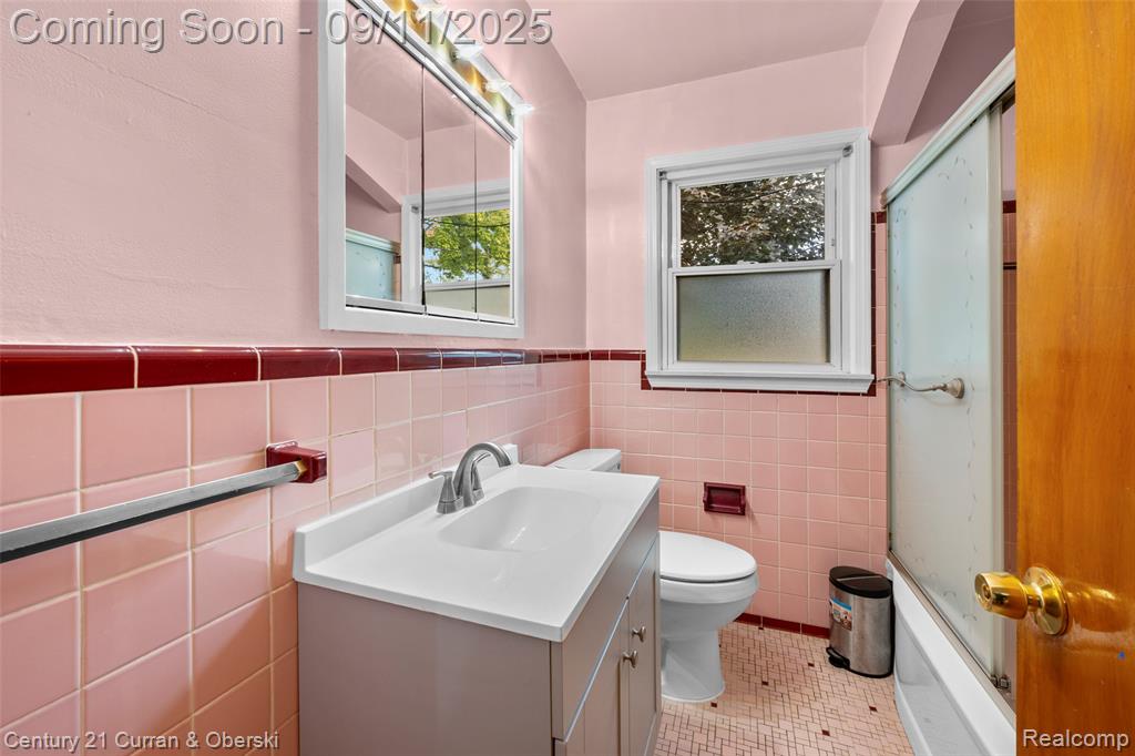 8235 Virgil Street, Dearborn Heights, MI 48127 — Photo 16