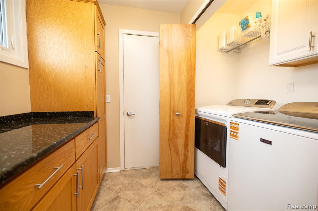 762 Golden Shores, White Lake, MI — Photo 19