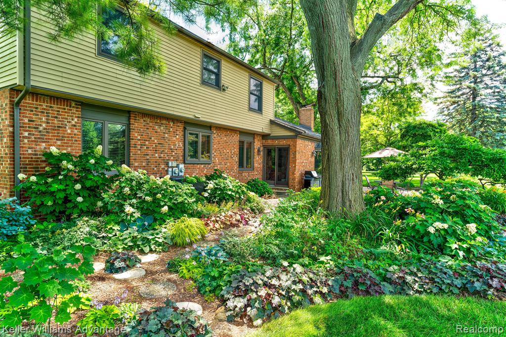 41764 Camden Court, Northville, MI 48168 — Photo 45