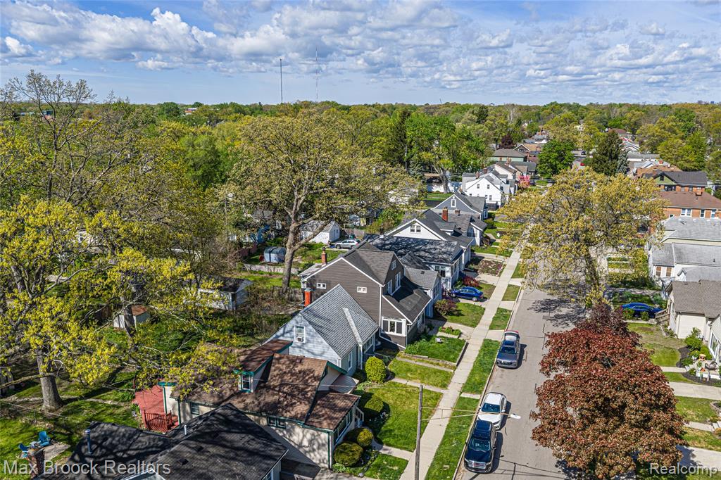 450 E MAPLEHURST Street, Ferndale, MI 48220 — Photo 15