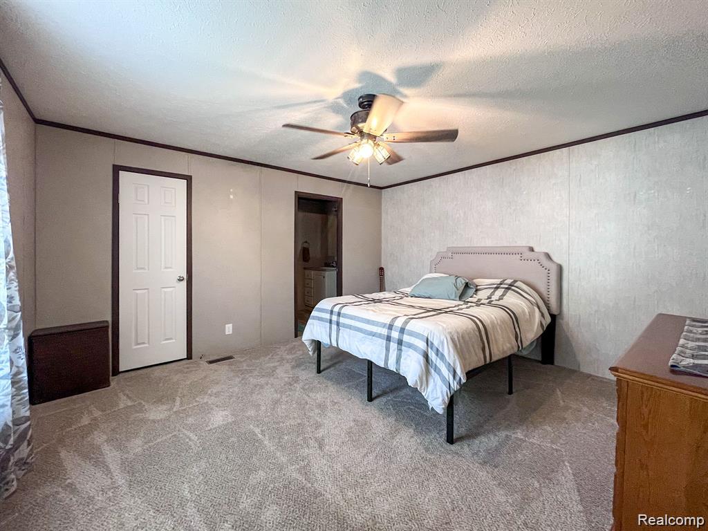 321 PRAIRIE Circle, Carleton, MI 48117 — Photo 9