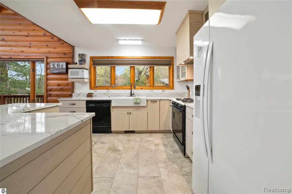 8768 Sunset Trail NE, Mancelona, MI 49659 — Photo 28
