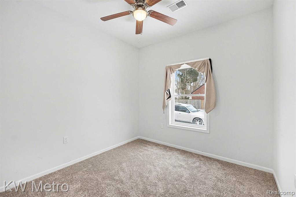 19700 Stahelin Avenue, Detroit, MI 48219 — Photo 15
