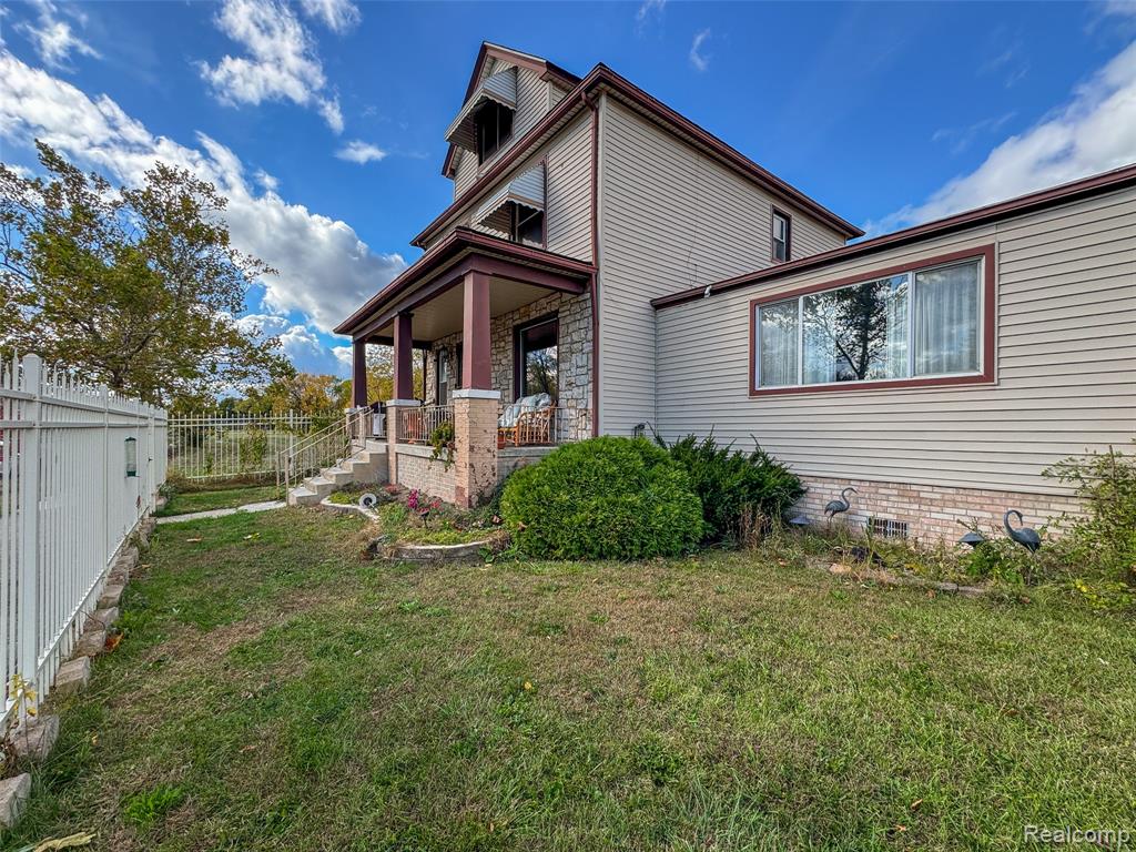 991 E Euclid Street, Detroit, MI 48211 — Photo 11